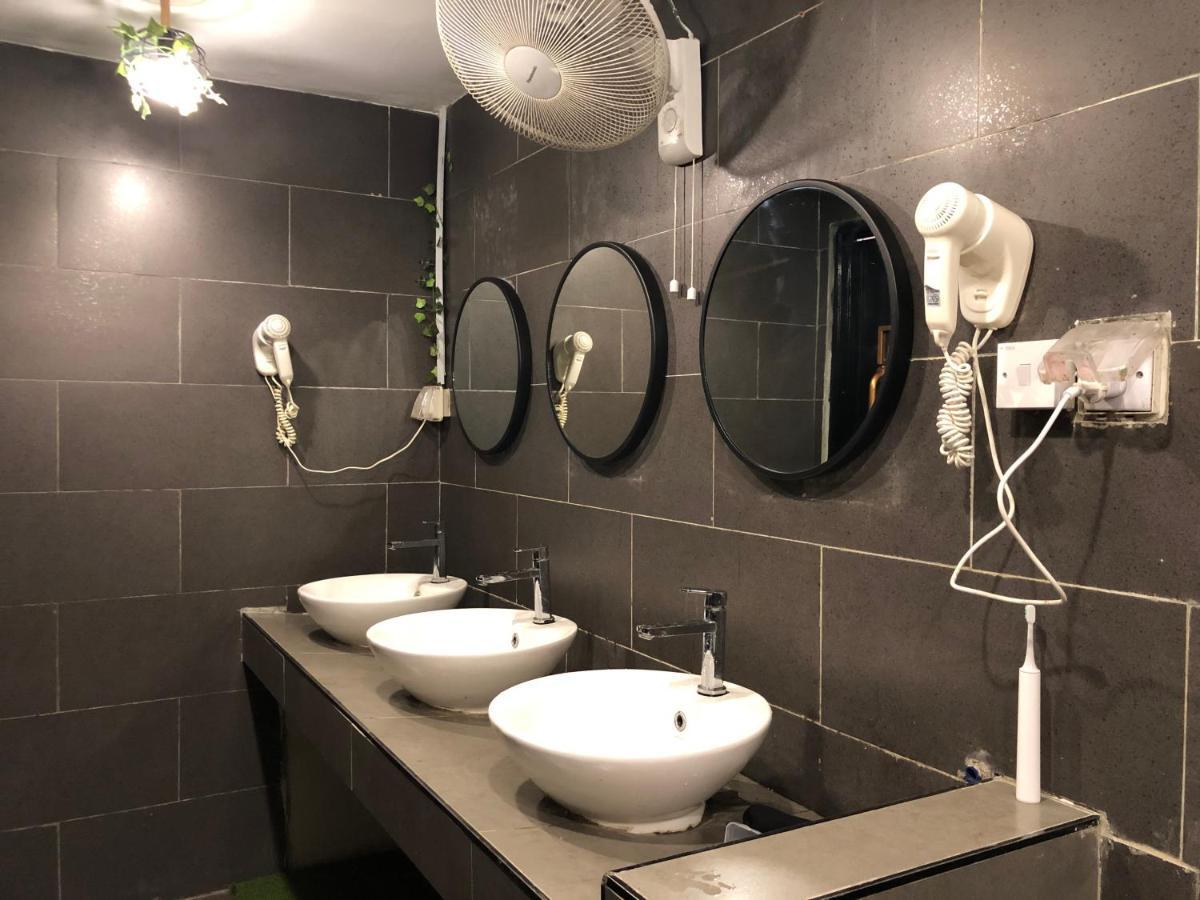 Aloha Capsule Hostel Semporna Bagian luar foto